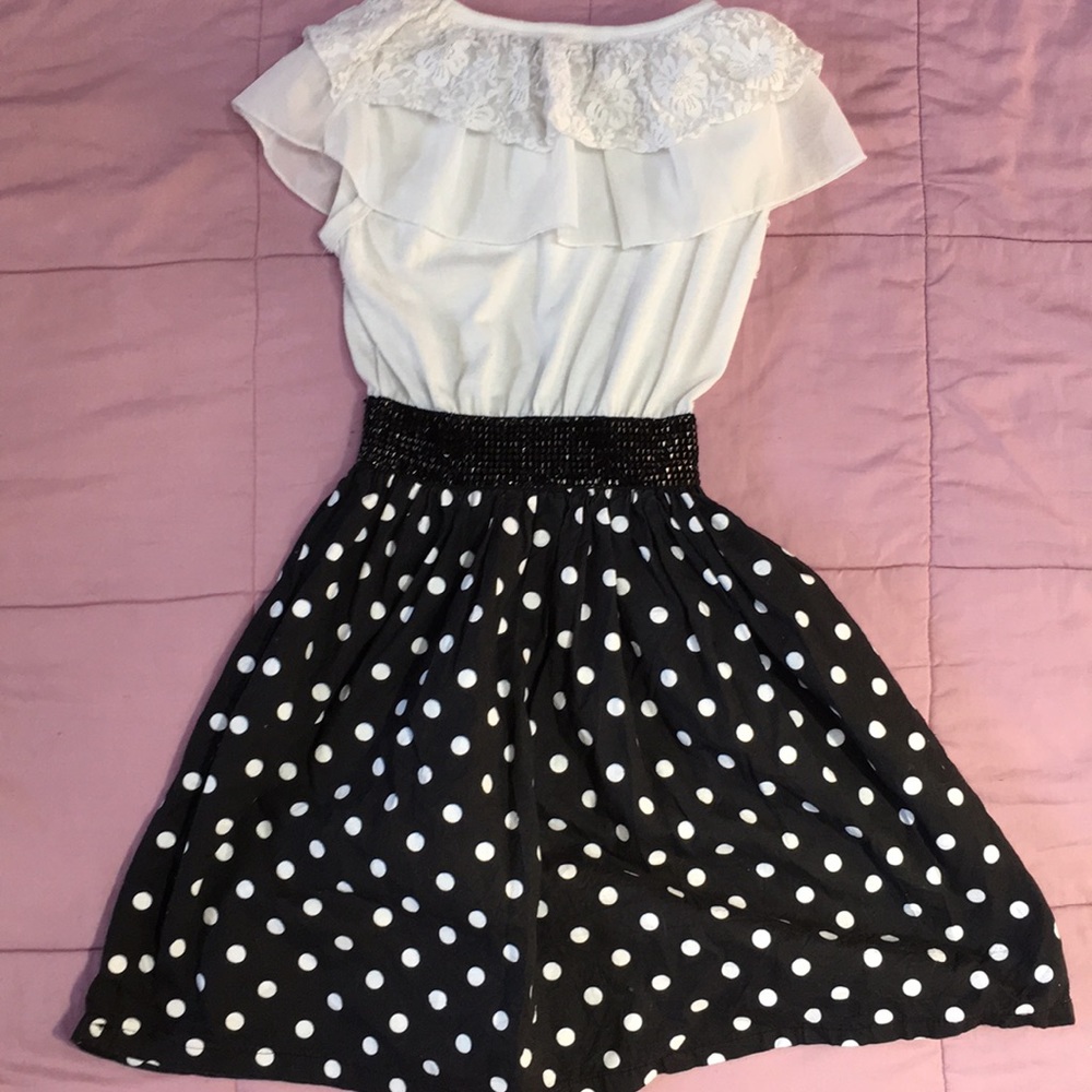 Girls size 7/8 Frilly polka dot Dress - Picture 7 of 8